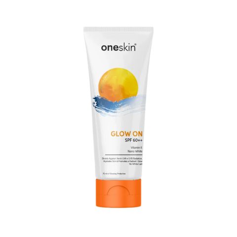 Oneskin Glow on Brightening & Hydrating Sunscreen with SPF60++, Vitamin E & Nano White, 75ml