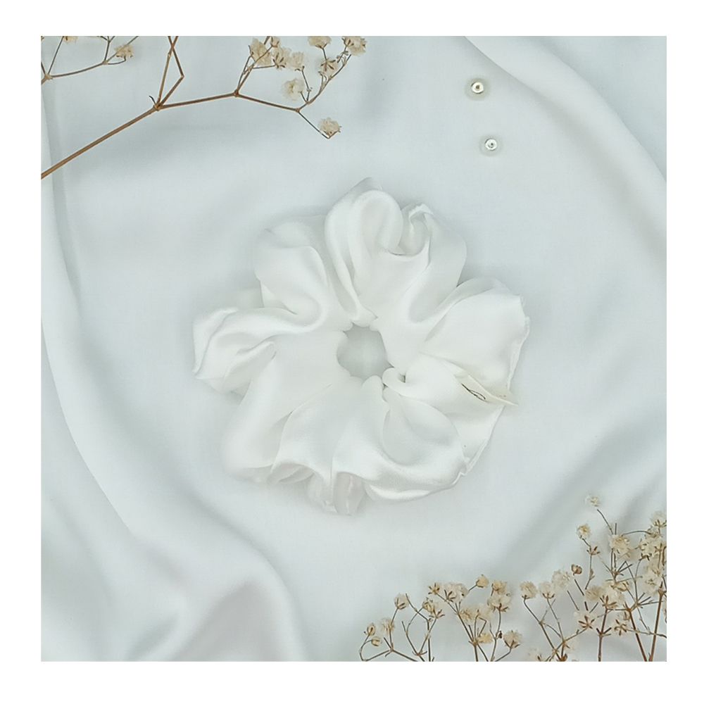 Sandeela Silk/Chiffon Classic Scrunchies White, M03-02-1104